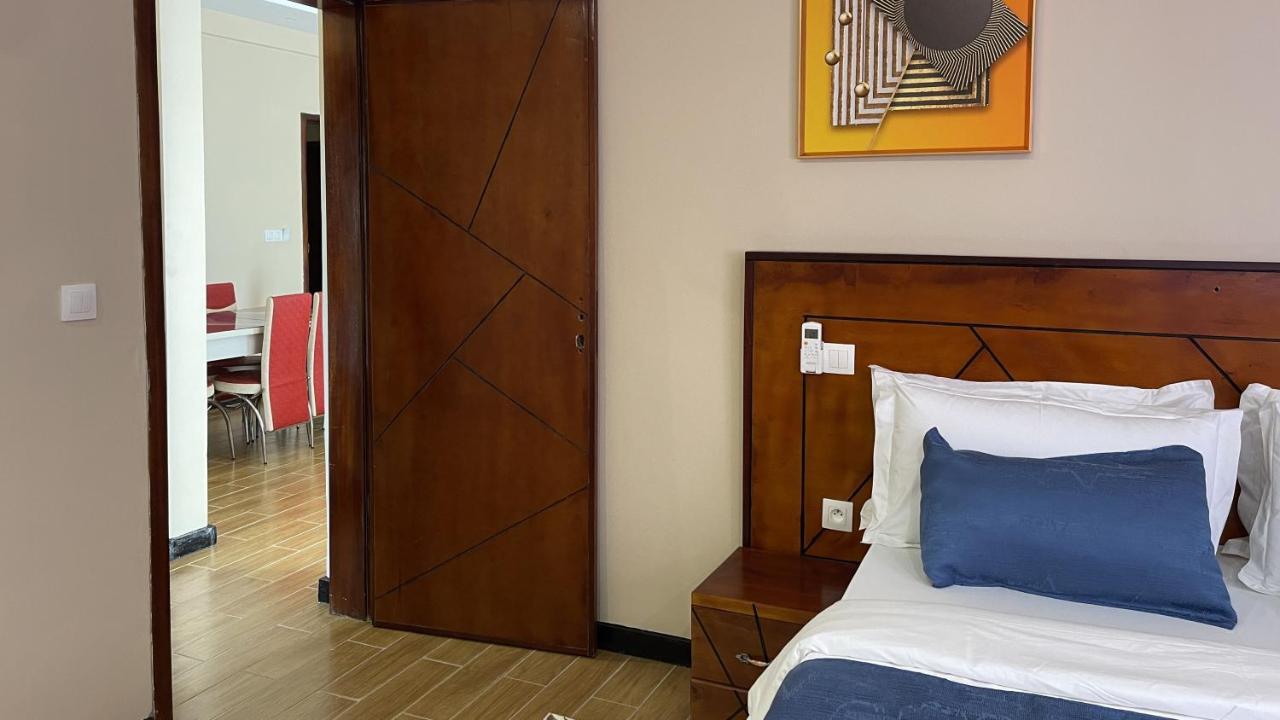 Sky Kenako Hotel Kribi Kültér fotó