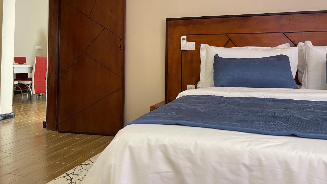 Sky Kenako Hotel Kribi Kültér fotó