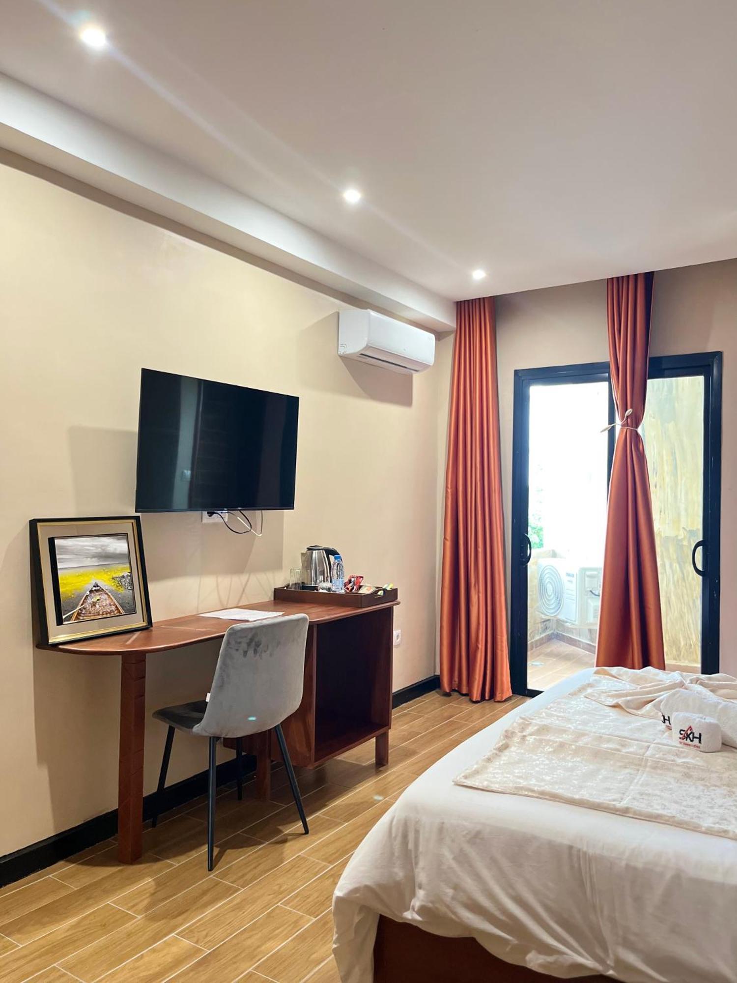 Sky Kenako Hotel Kribi Kültér fotó