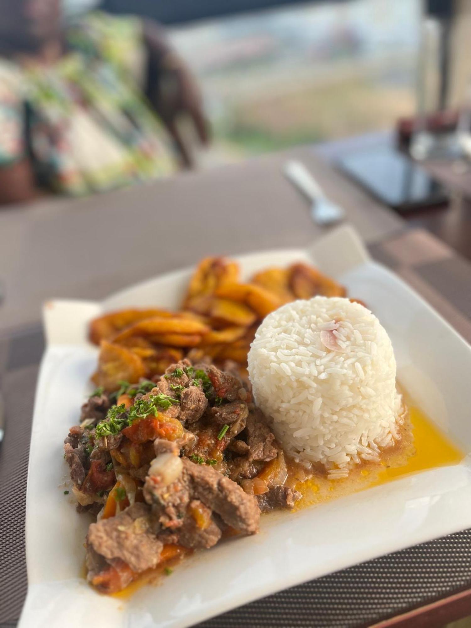 Sky Kenako Hotel Kribi Kültér fotó