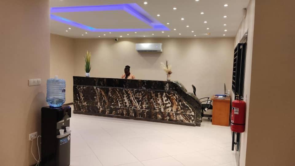 Sky Kenako Hotel Kribi Kültér fotó